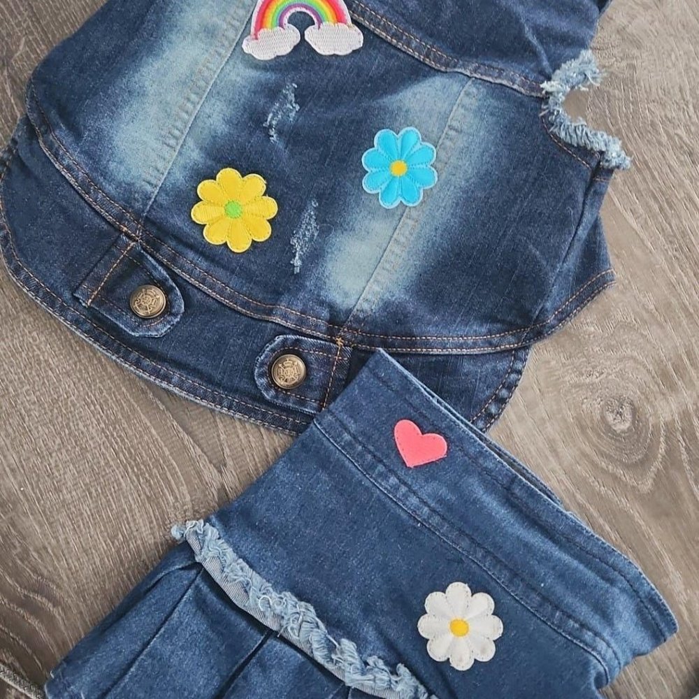 Head or tails pup size large. Retail $98.